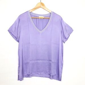 Nation, LTD lavender, V-neck satin T-shirt